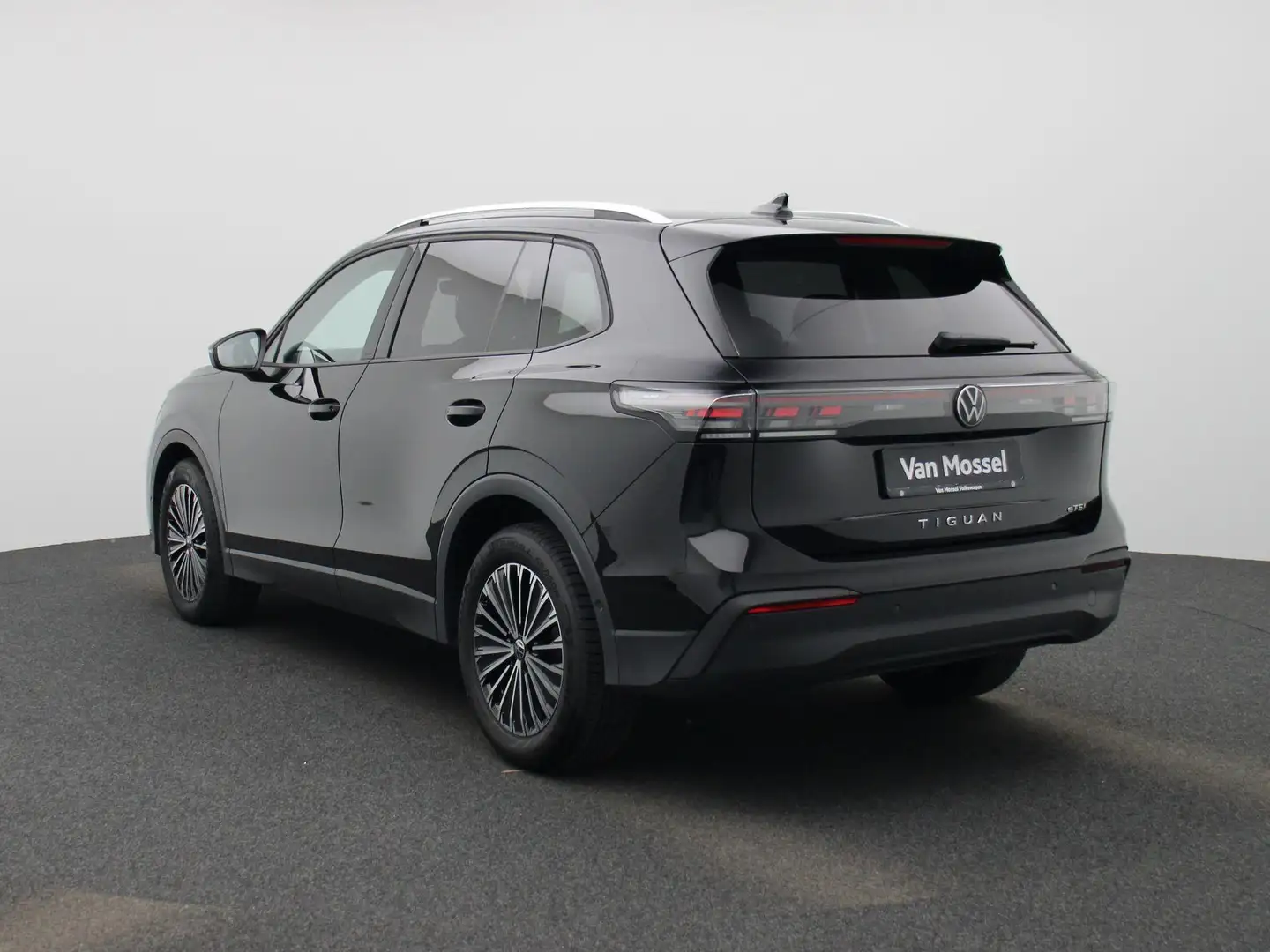 Volkswagen Tiguan 1.5 eTSI Life Edition | Trekhaak | 18 Inch Lichtme Noir - 2