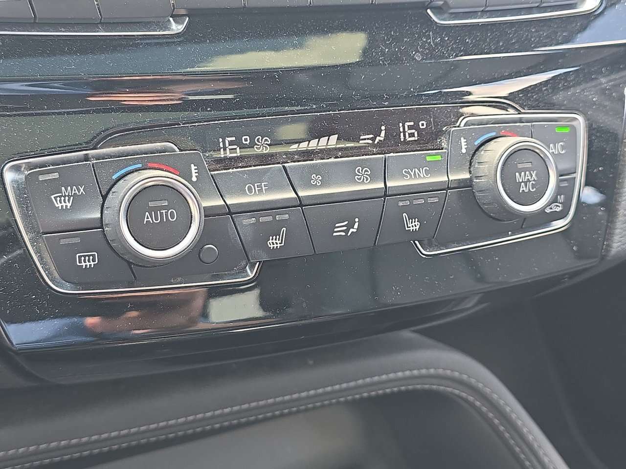 2020 BMW X1 XDRIVE28I | Htd Leather | Sunroof | Keyless | USB thumb 33