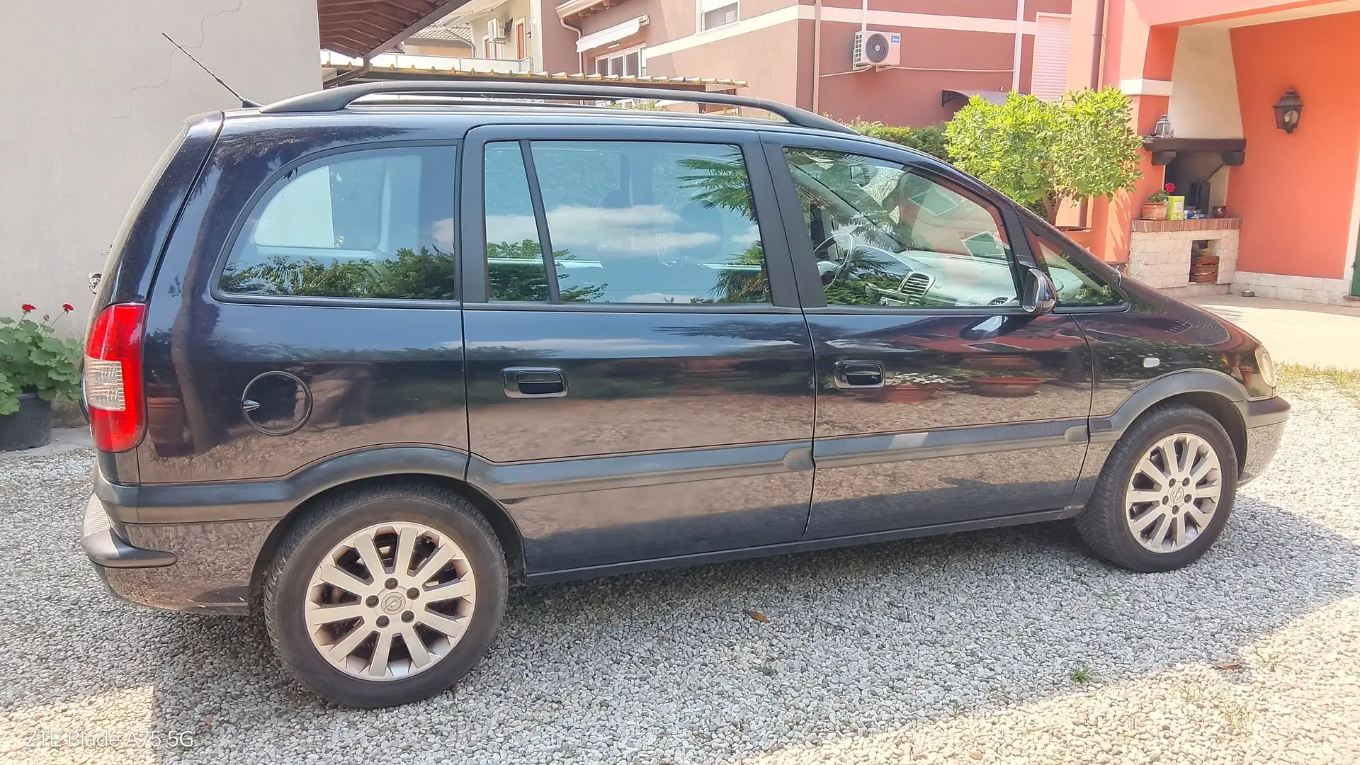 Opel Zafira Zafira I 1999 2.2 dti 16v Elegance FL - 2