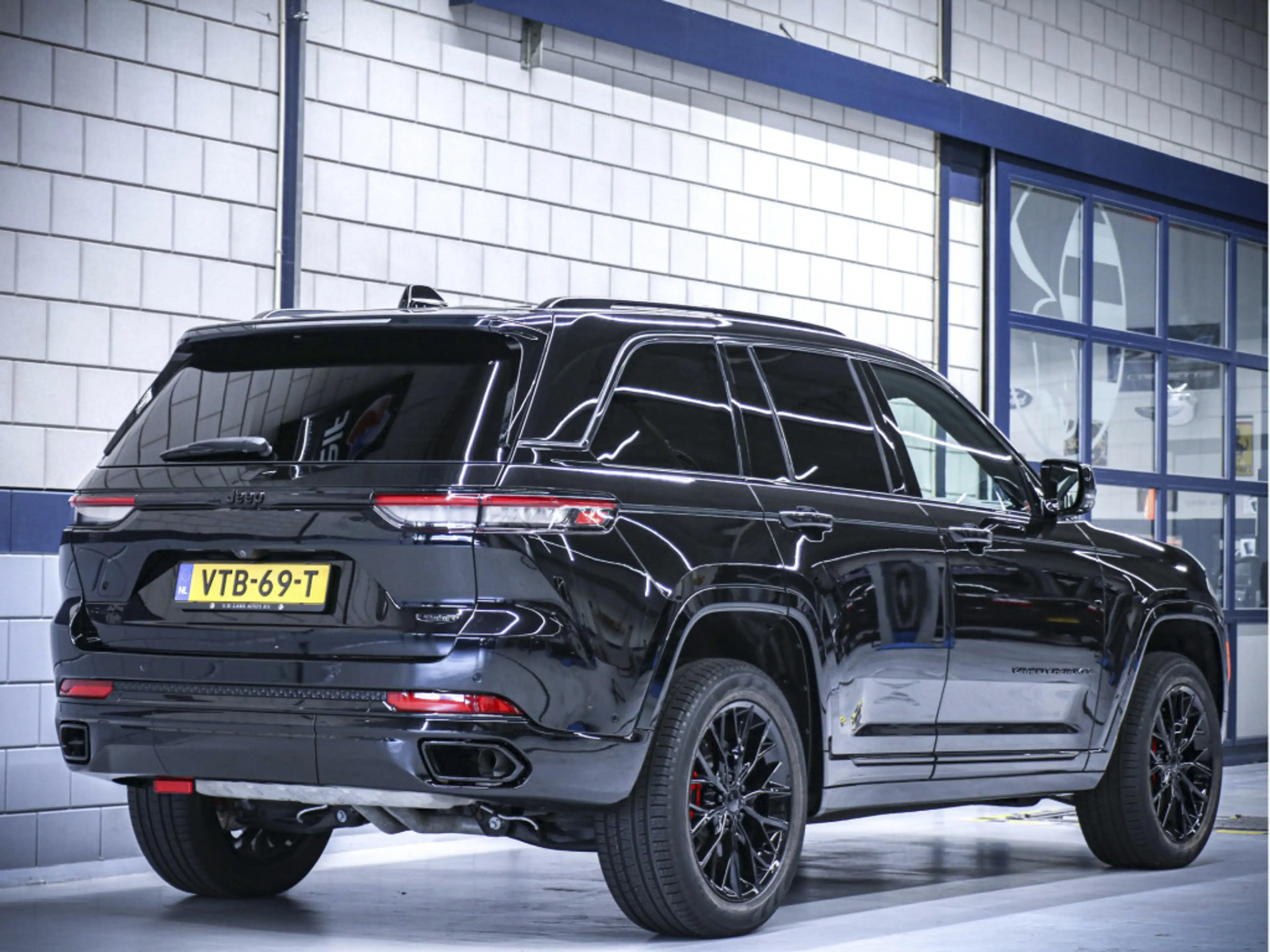 Jeep Grand Cherokee | Prins LPG | Night Edition 5.7L Hemi V8 — photo 3
