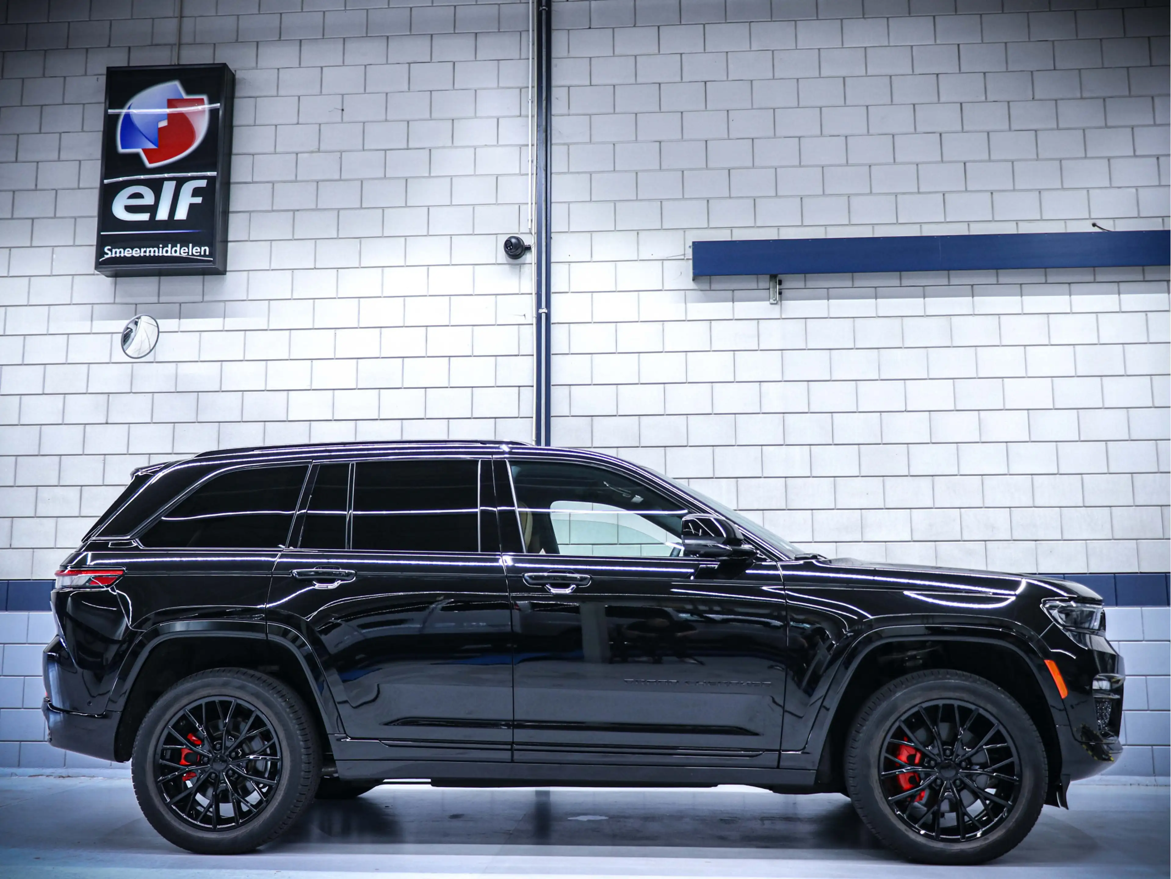 Jeep Grand Cherokee | Prins LPG | Night Edition 5.7L Hemi V8 — photo 2