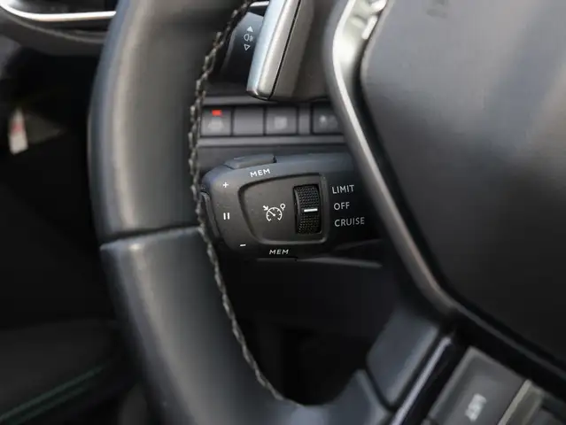 Peugeot 3008 view 8