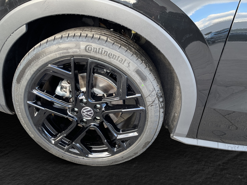 Volkswagen T-Roc 1.5 eTSI DSG R-Line IQ Light — photo 6