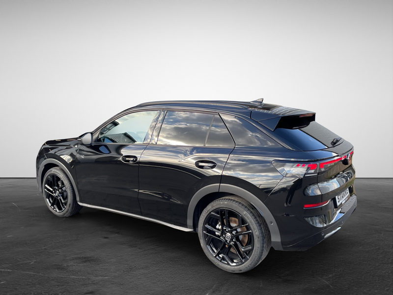 Volkswagen T-Roc 1.5 eTSI DSG R-Line IQ Light — photo 5