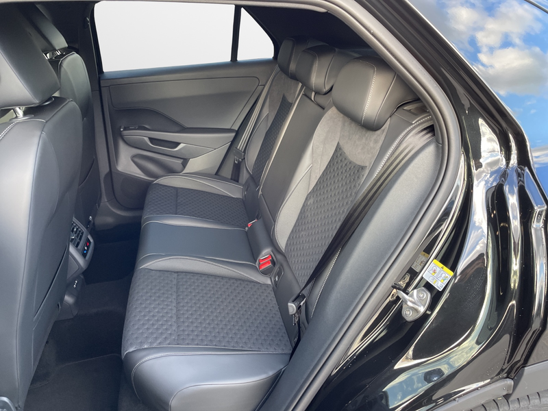 Volkswagen T-Roc 1.5 eTSI DSG R-Line IQ Light — photo 12