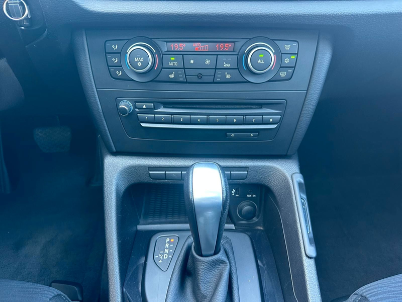BMW X1 sDrive 18 i Panorama, Navi, AHK. — photo 12