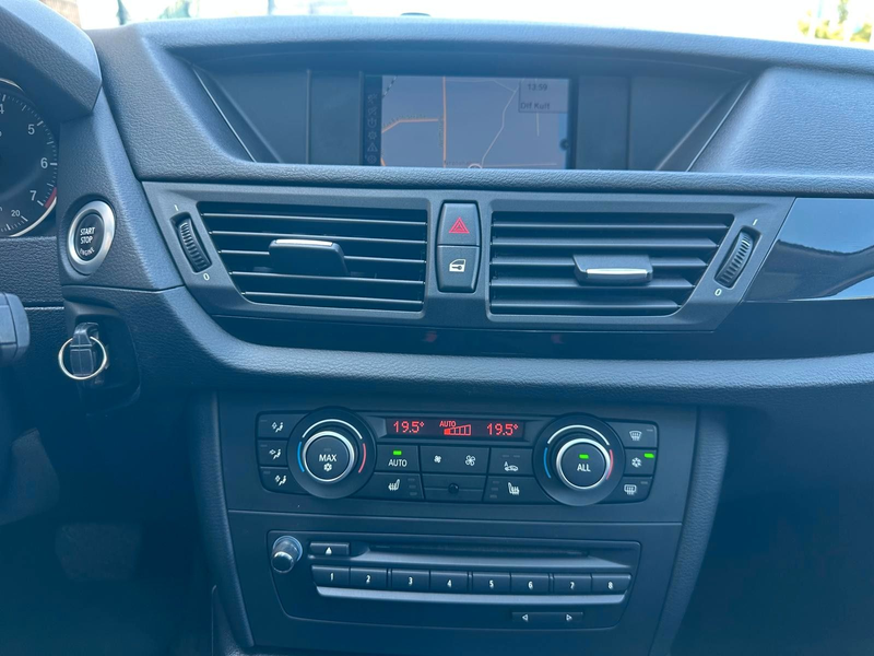 BMW X1 sDrive 18 i Panorama, Navi, AHK. — photo 11