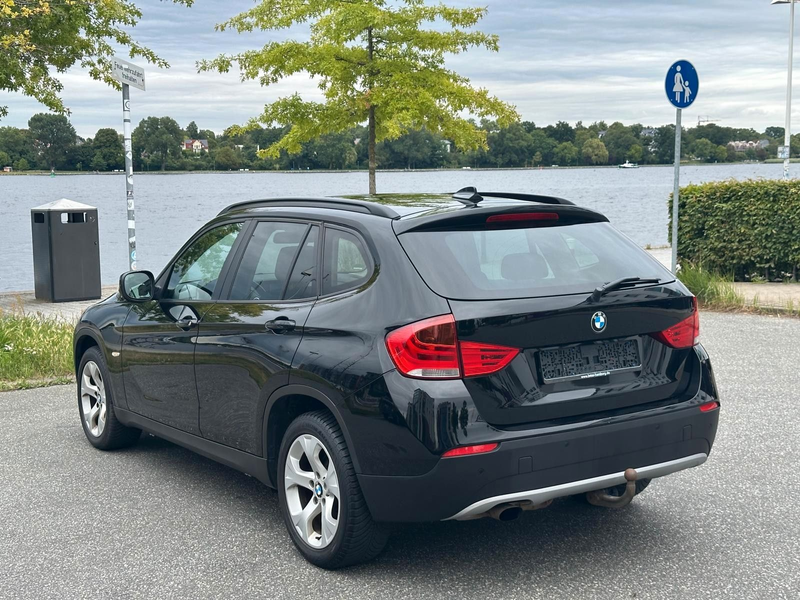 BMW X1 sDrive 18 i Panorama, Navi, AHK. — photo 3