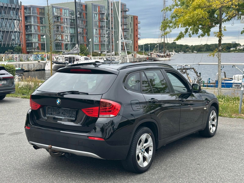 BMW X1 sDrive 18 i Panorama, Navi, AHK. — photo 4