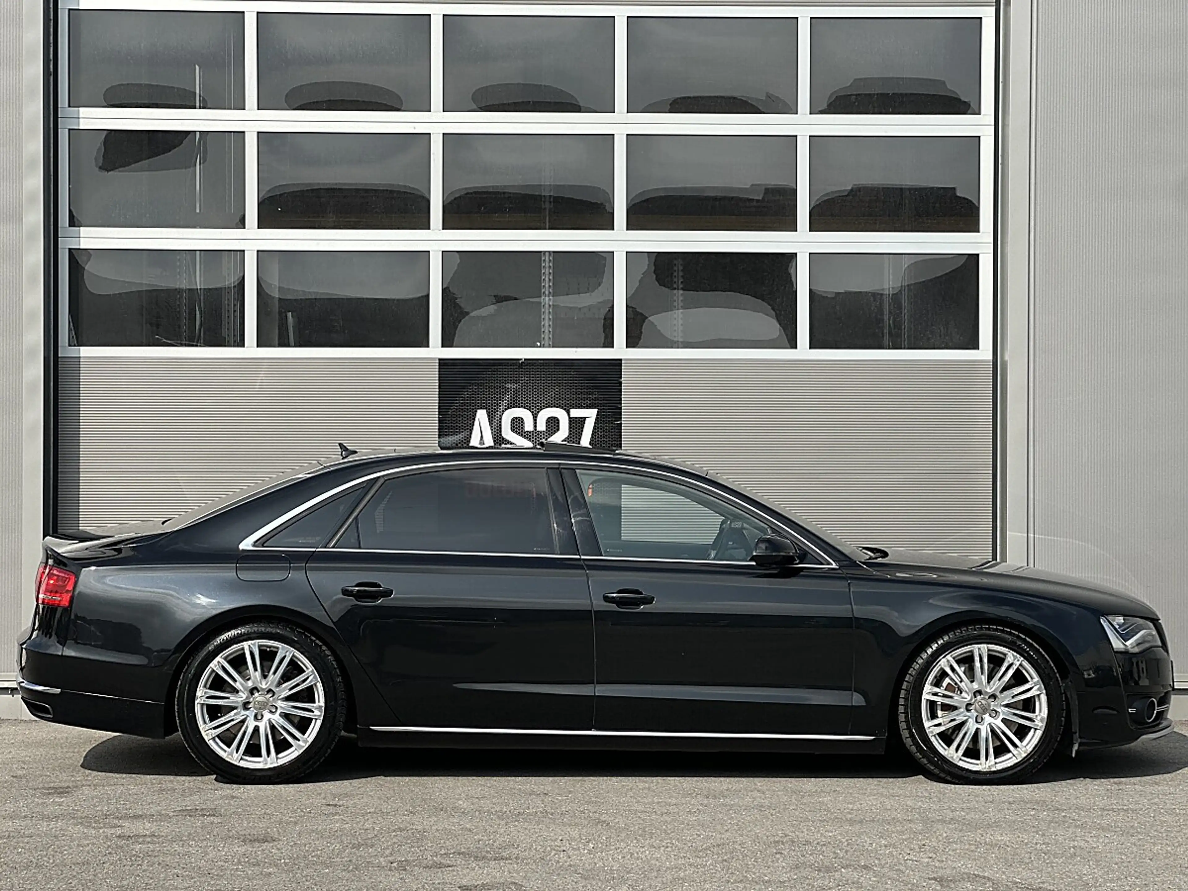 Audi A8 L 4.2 TDI quattro — photo 3