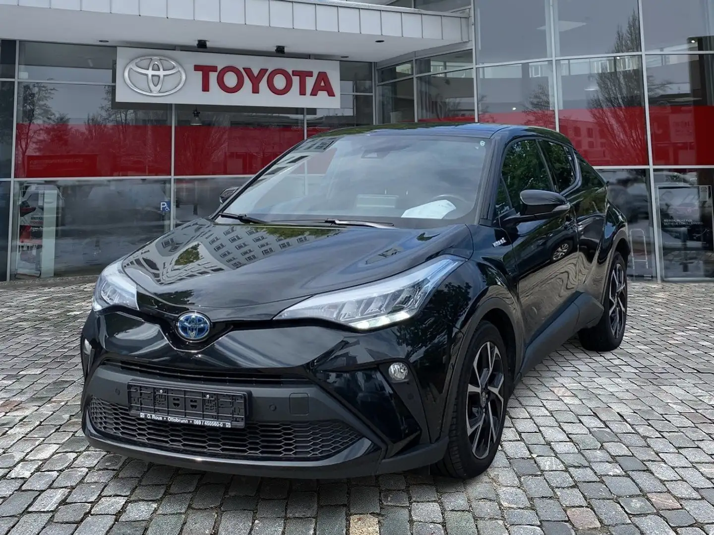 Toyota C-HR 1.8 Team D Matrix 2xKlima ACC AUT Facelift Zwart - 2