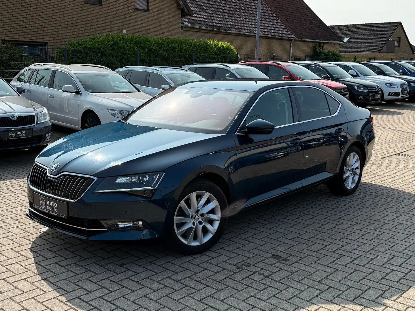 Skoda Superb 2.0 | DSG | 4x4 | LED | ACC | Canton | Blau - 1