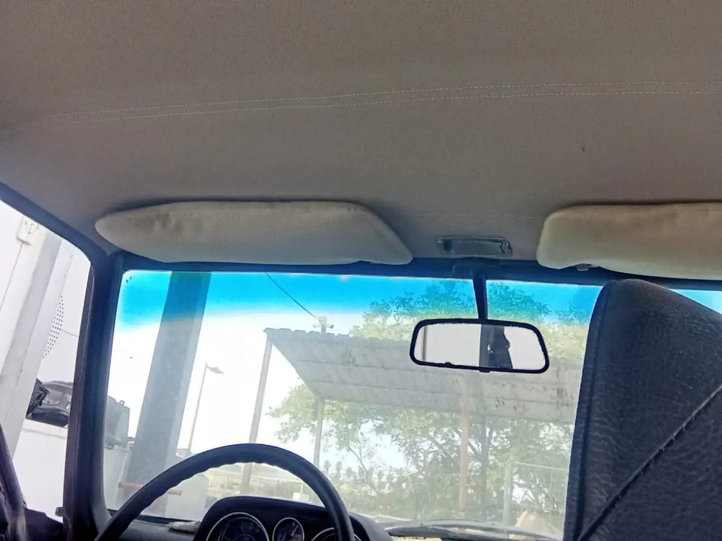 Mercedes-Benz 280 W114 280E Burdeos - 2