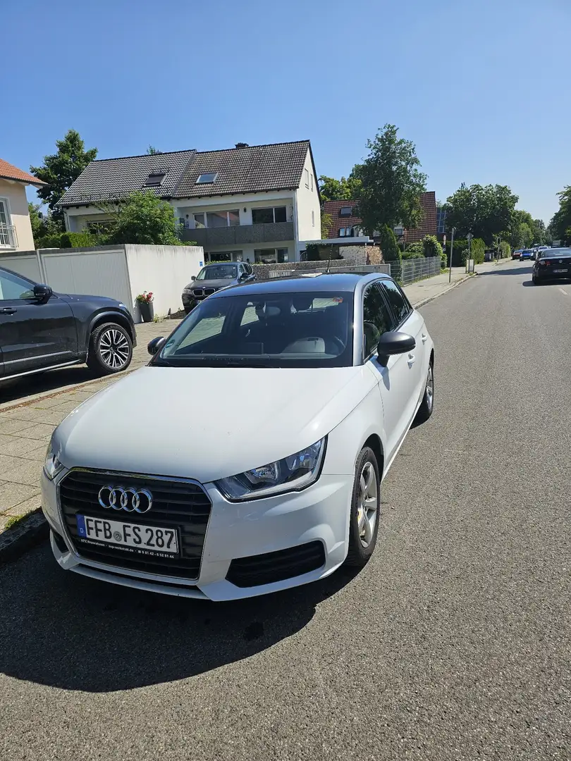 Audi A1 basis Weiß - 1