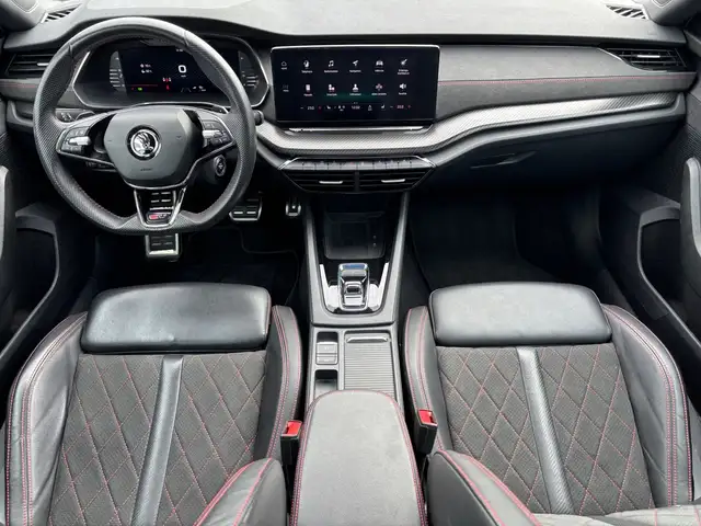 Skoda Octavia view 2