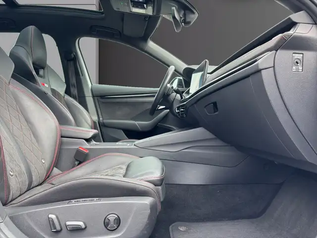 Skoda Octavia view 10