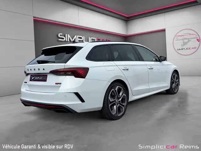 Skoda Octavia view 3