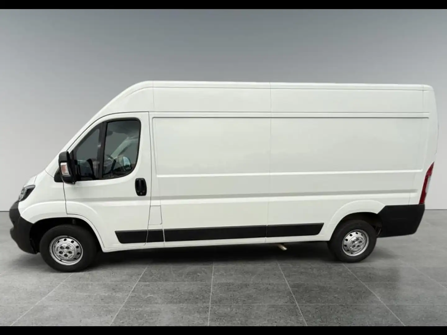 Peugeot Boxer 335 L3H2 2.2 BlueHDi S\u0026S 165ch Asphalt Blanc - 2