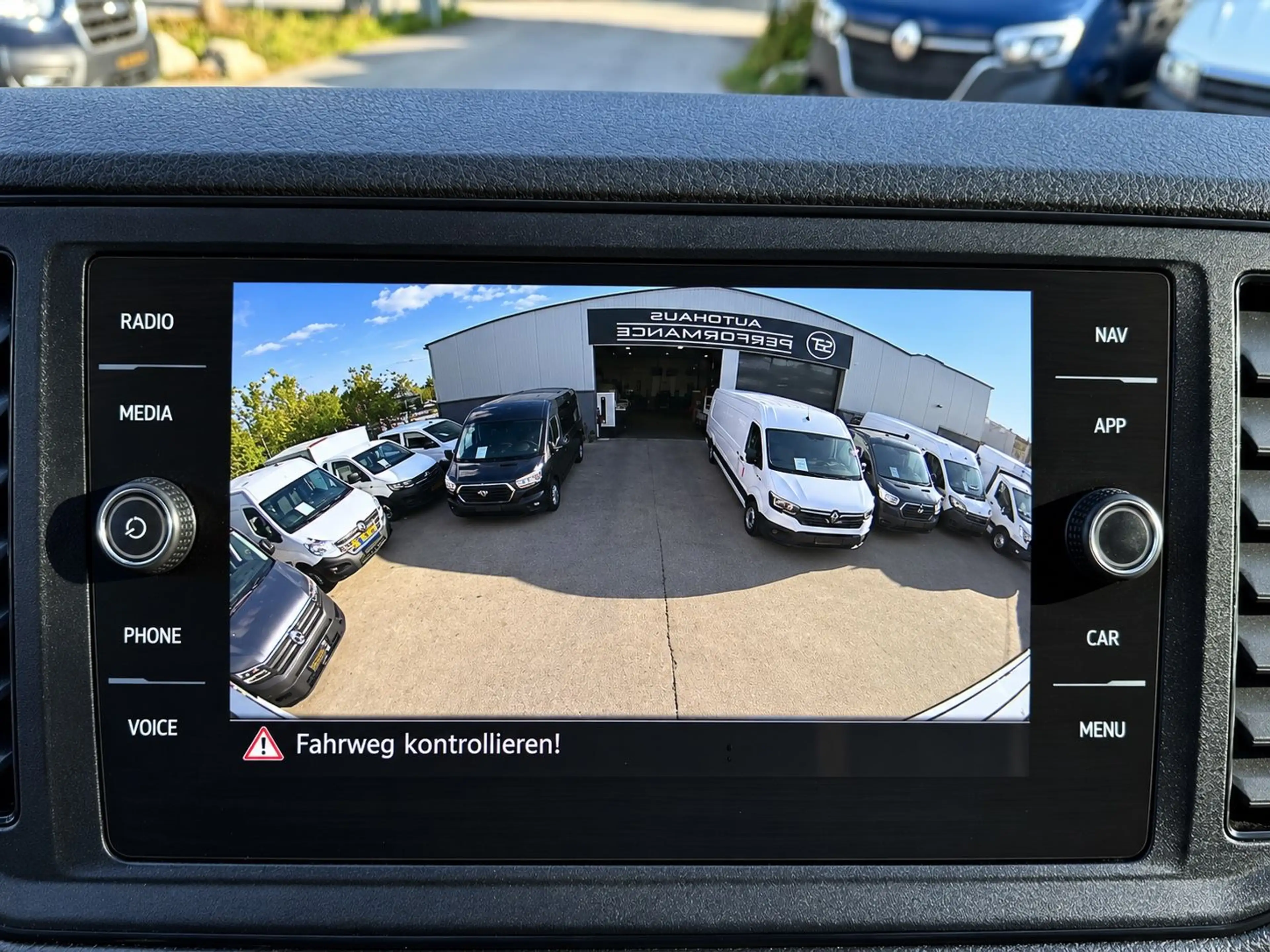 Volkswagen Crafter 35 KOFFER KLIMA NAVI LBW 1HAND KAMERA — photo 15
