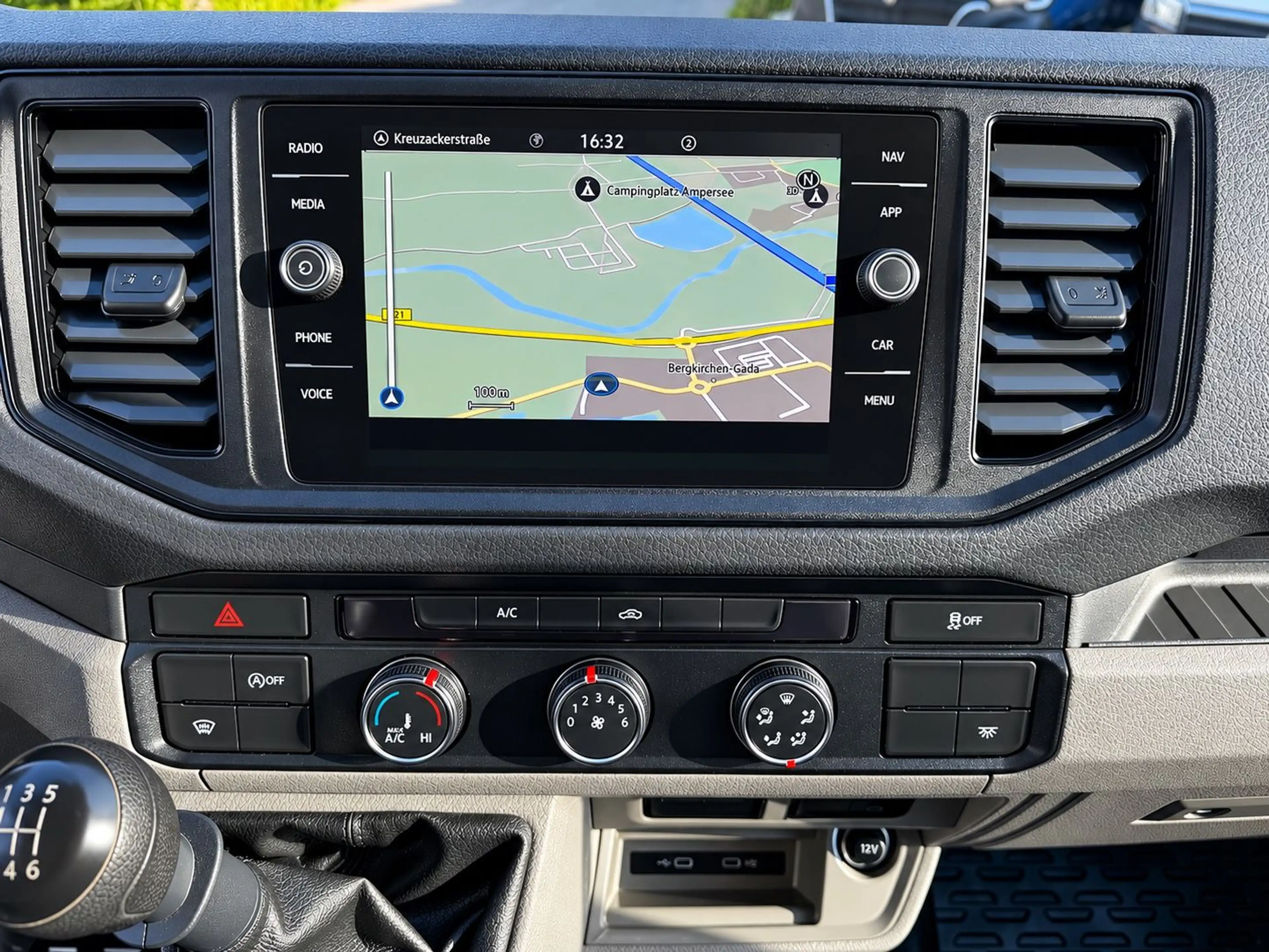 Volkswagen Crafter 35 KOFFER KLIMA NAVI LBW 1HAND KAMERA — photo 13