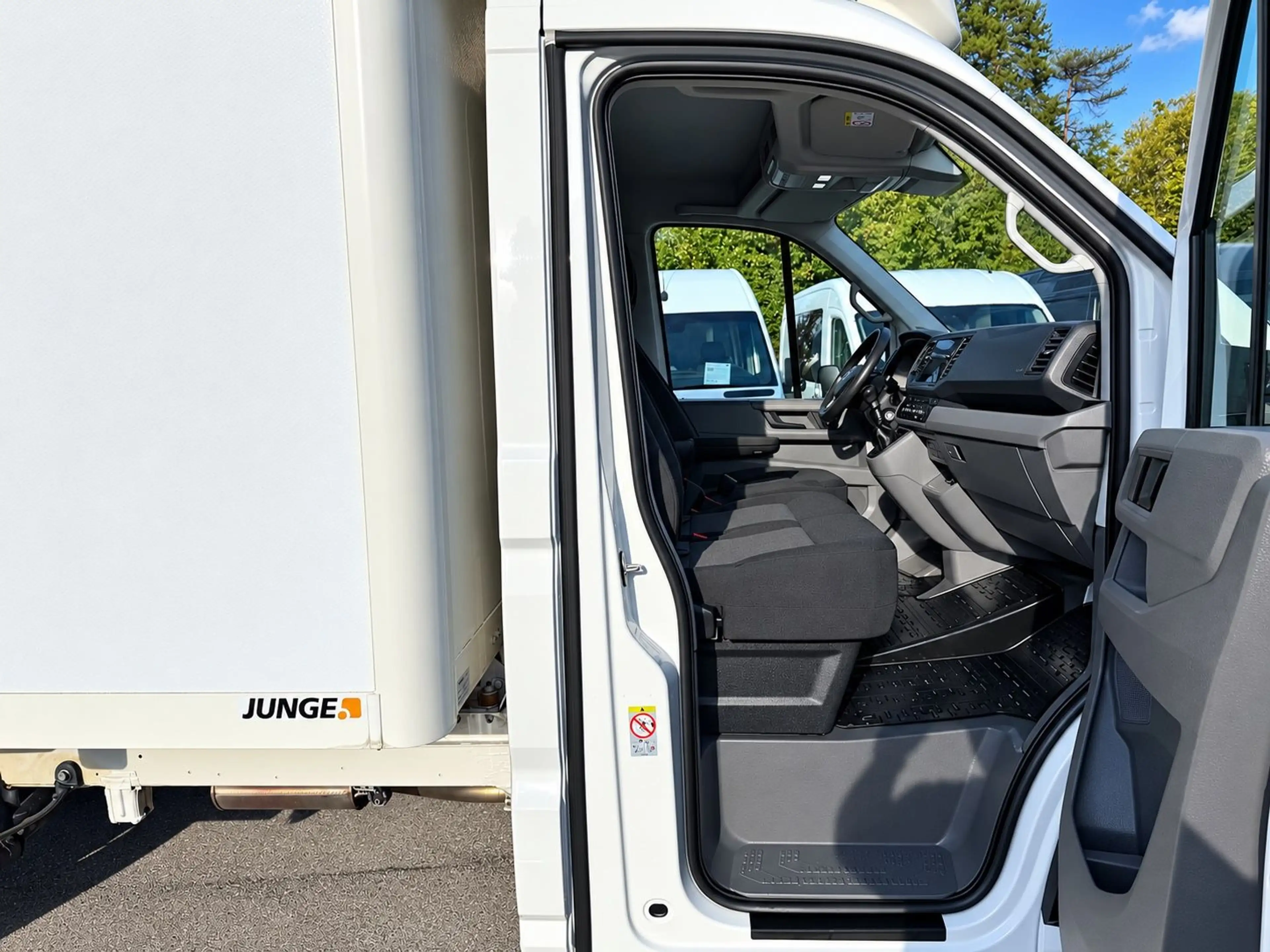 Volkswagen Crafter 35 KOFFER KLIMA NAVI LBW 1HAND KAMERA — photo 9