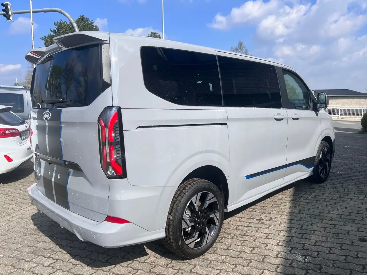 Ford Tourneo Custom 320 L1 Sport Automatik 360º kam 5