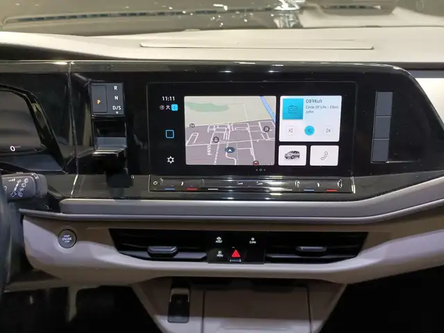 Volkswagen Multivan view 12