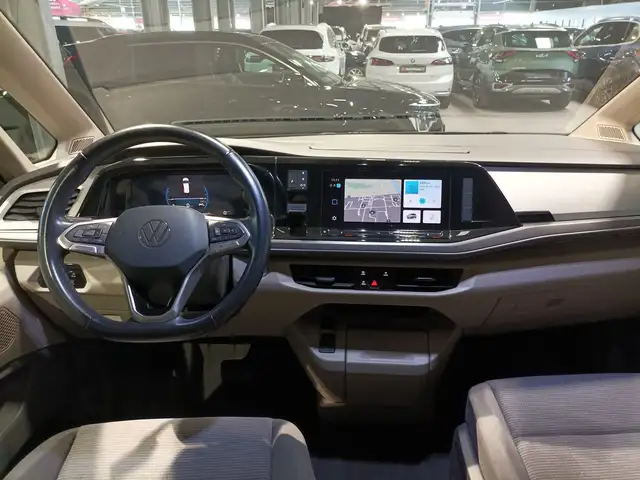 Volkswagen Multivan view 9
