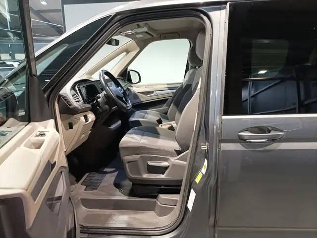 Volkswagen Multivan view 8