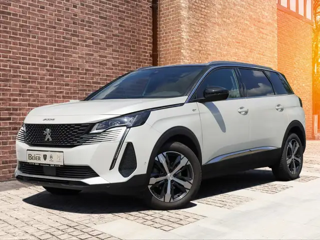 Peugeot 5008 view 2