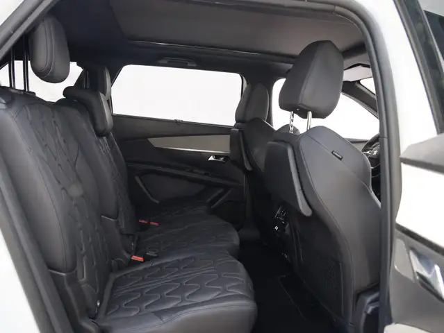 Peugeot 5008 view 9