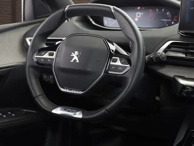 Peugeot 5008 view 11