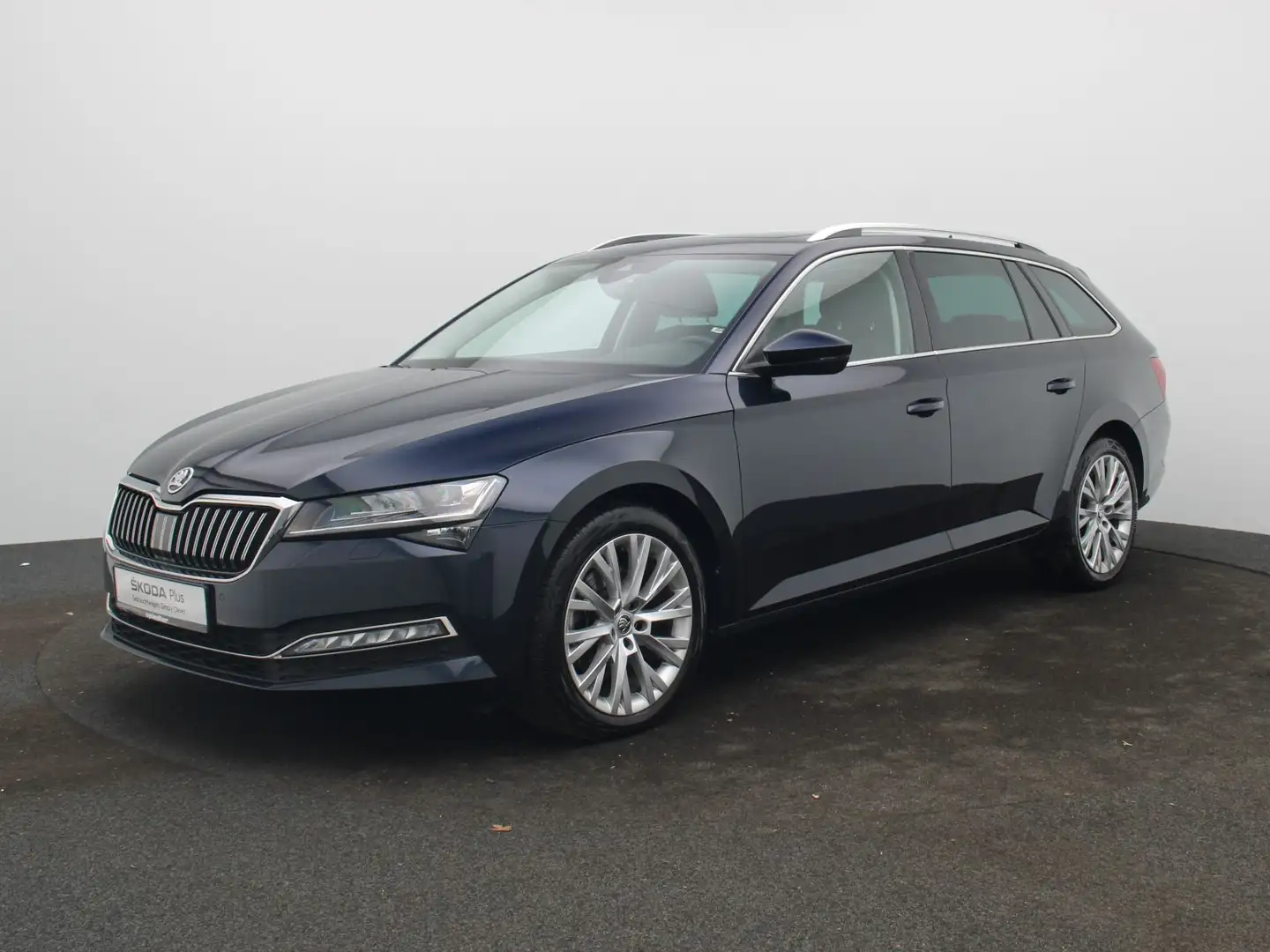 Skoda Superb Combi Style 2.0TDI 4x4/ Pano, Matrix, RFK Blau - 2