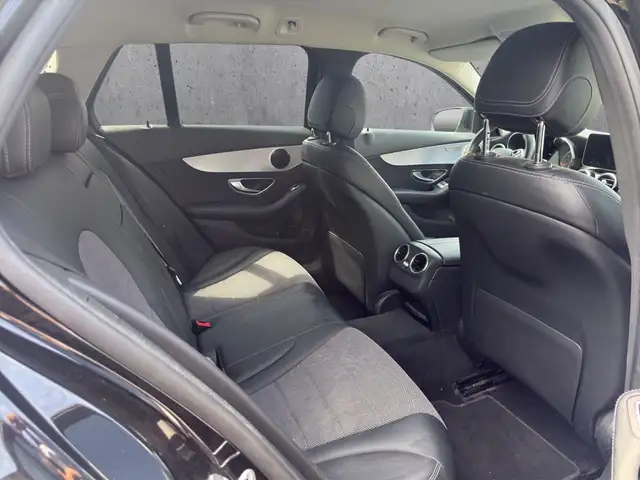 Mercedes-Benz 300 view 11