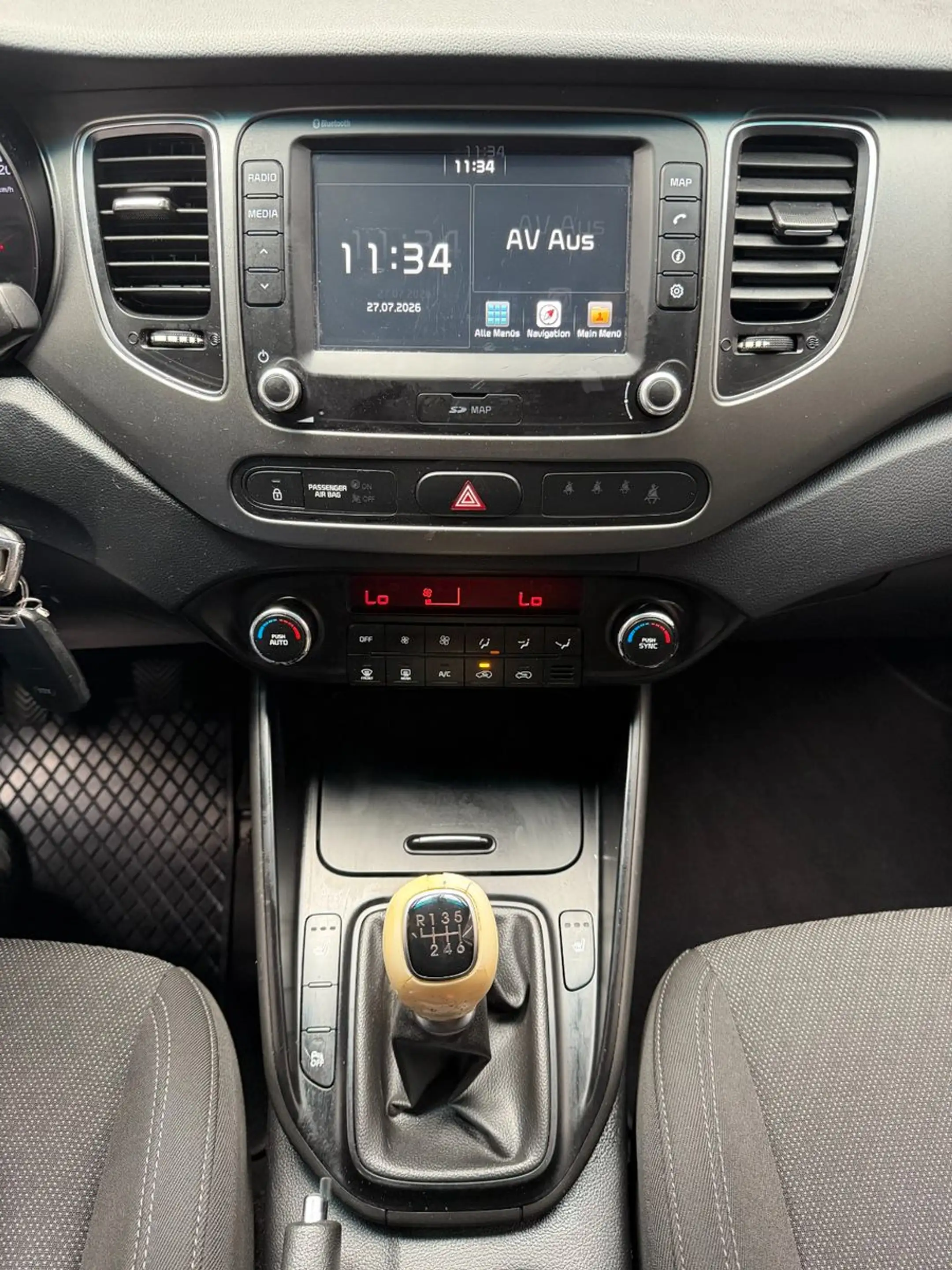 Kia Carens Vision — photo 11