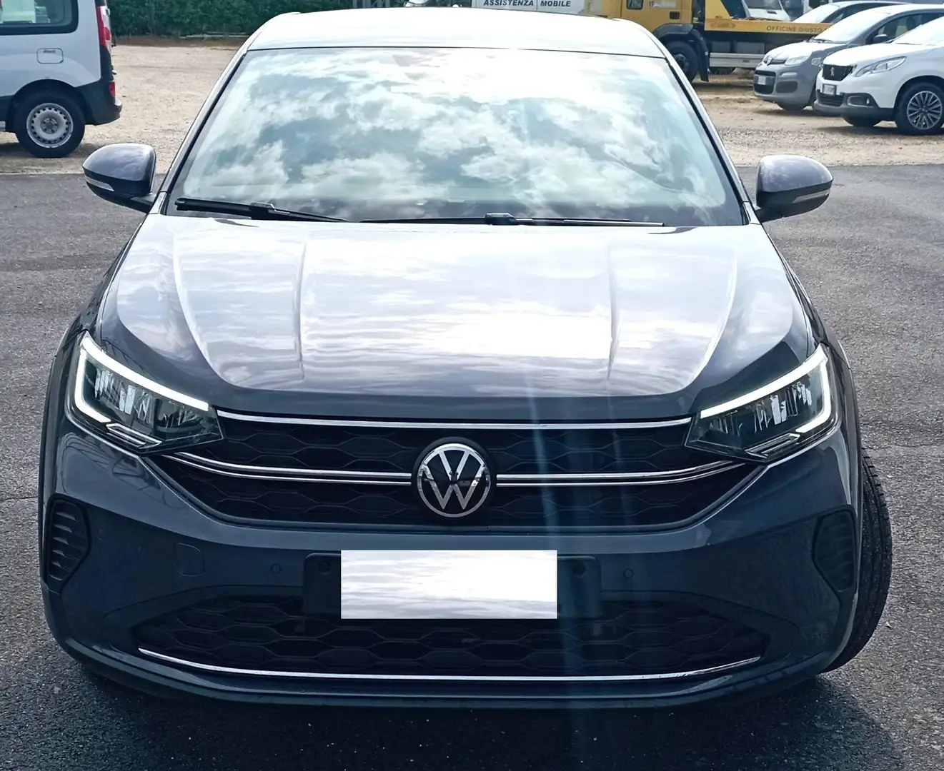 Volkswagen Taigo 1.0 tsi Life 95cv LIFE Gris - 1