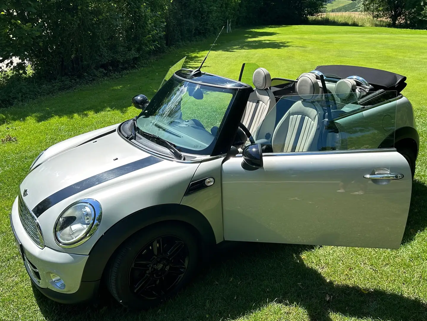 MINI Cooper D Cabrio Mini Cooper D Cabrio Silber - 1