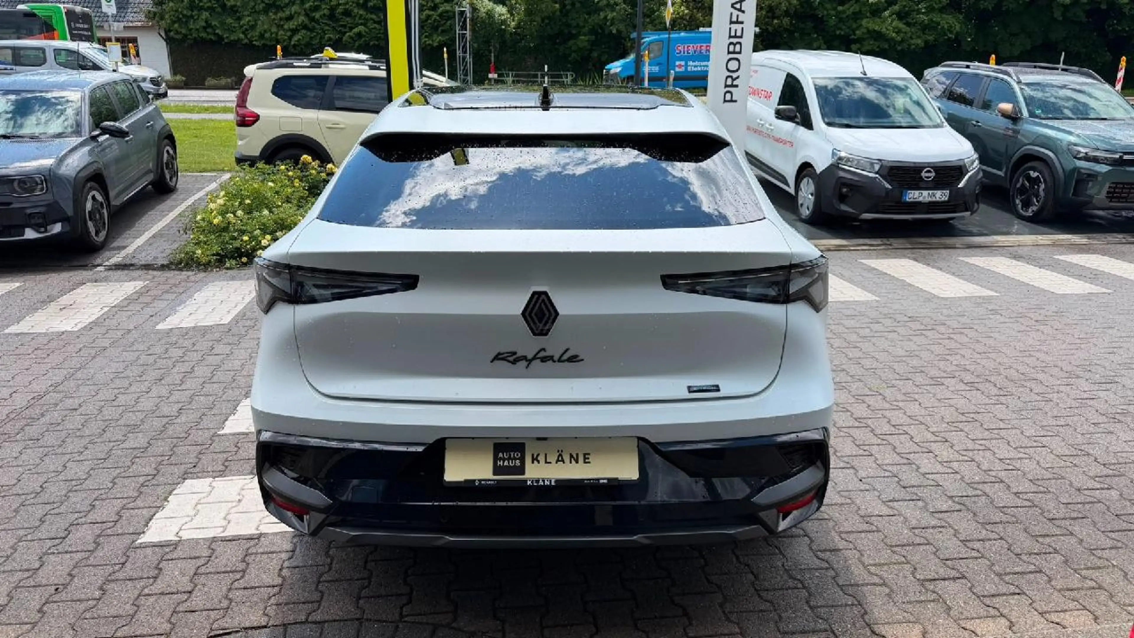 Renault Rafale 300 E-Tech Plug-in Hybrid 4x4 Esprit Alpine — photo 6