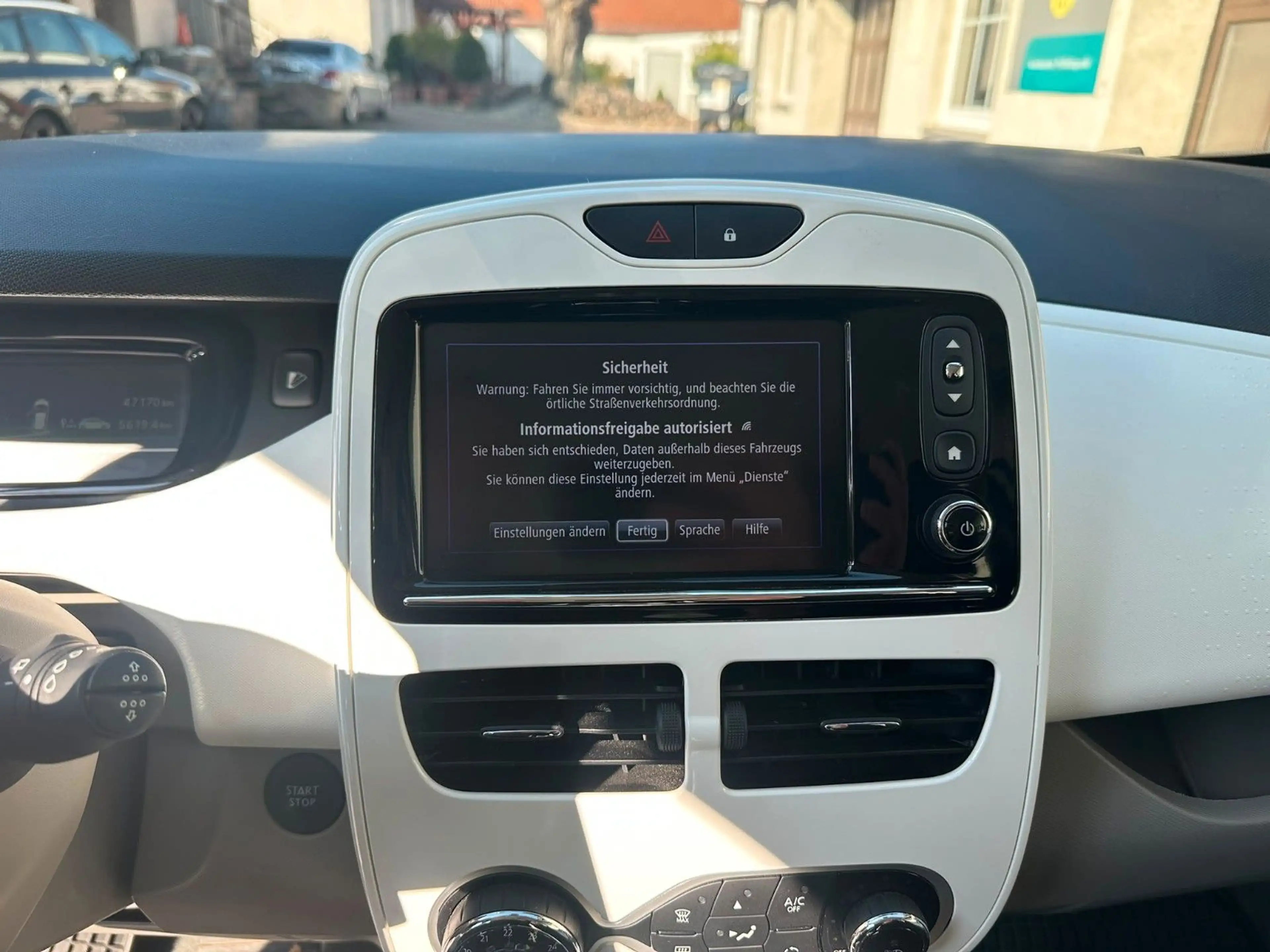 Renault ZOE Zoe Life*INKL BATTERIE*KLIMA*PDC* — photo 14