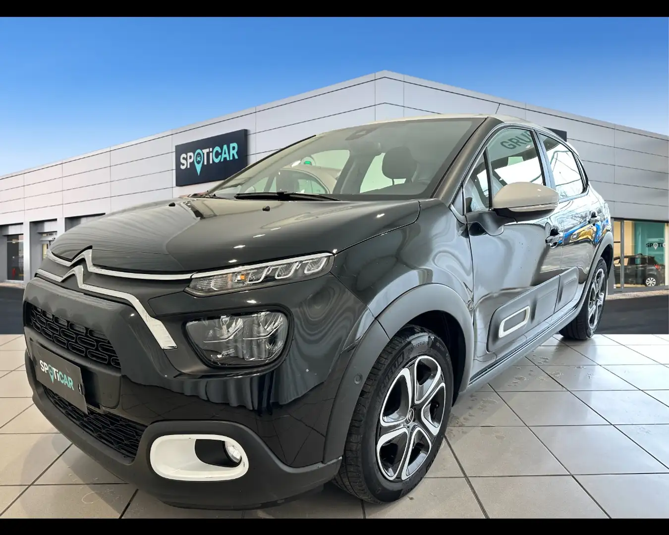 Citroen C3 1.2 PureTech Shine Nero - 1