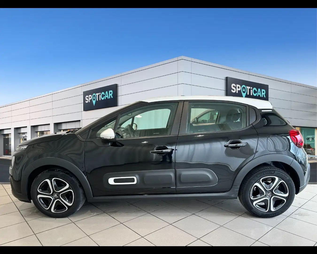Citroen C3 1.2 PureTech Shine Nero - 2