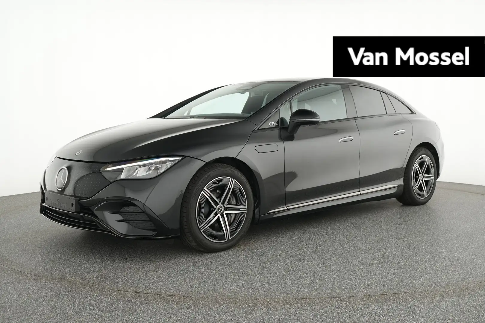 Mercedes-Benz EQE 300 AMG Line + LEDER + PANORAMISCH DAK + NIGHTPAKKET + Gris - 1