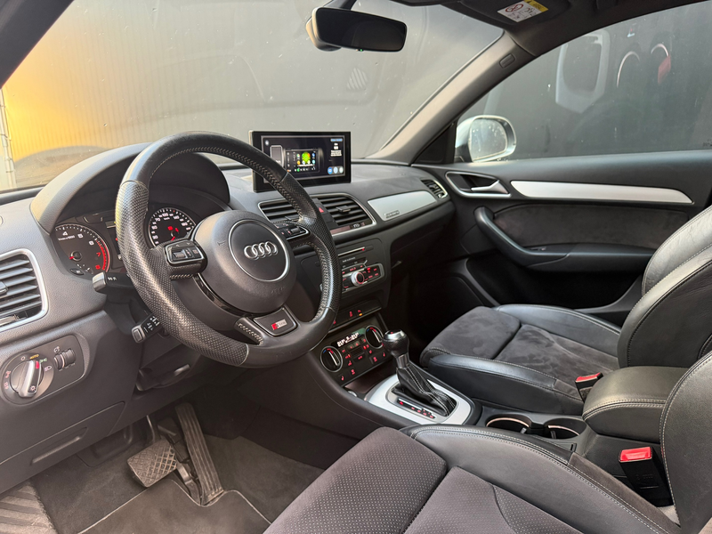 Audi Q3 2.0 TFSI quattro Sport Pro Line S - Pano Carplay K — photo 11