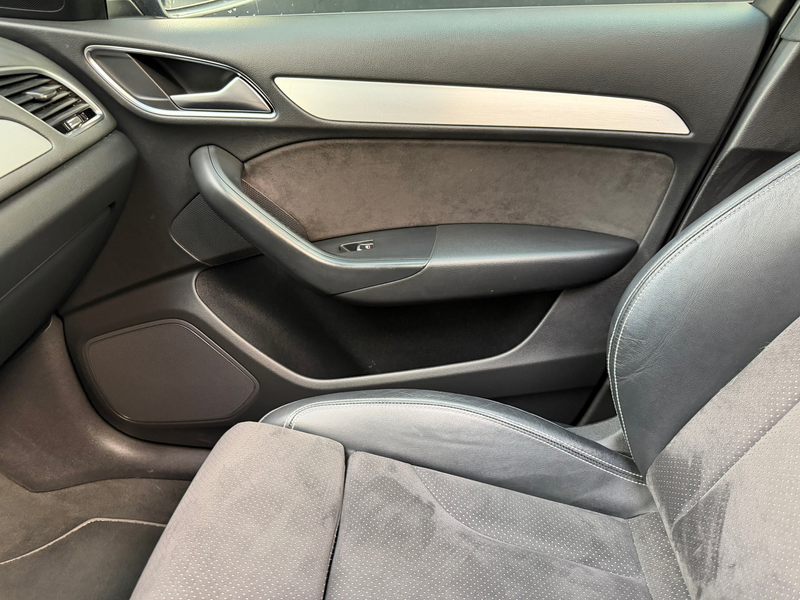 Audi Q3 2.0 TFSI quattro Sport Pro Line S - Pano Carplay K — photo 15