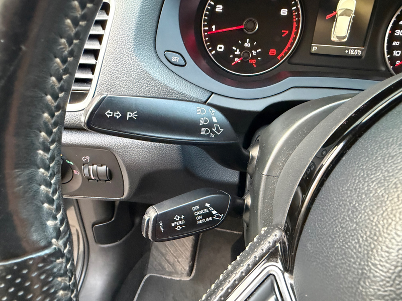 Audi Q3 2.0 TFSI quattro Sport Pro Line S - Pano Carplay K — photo 32
