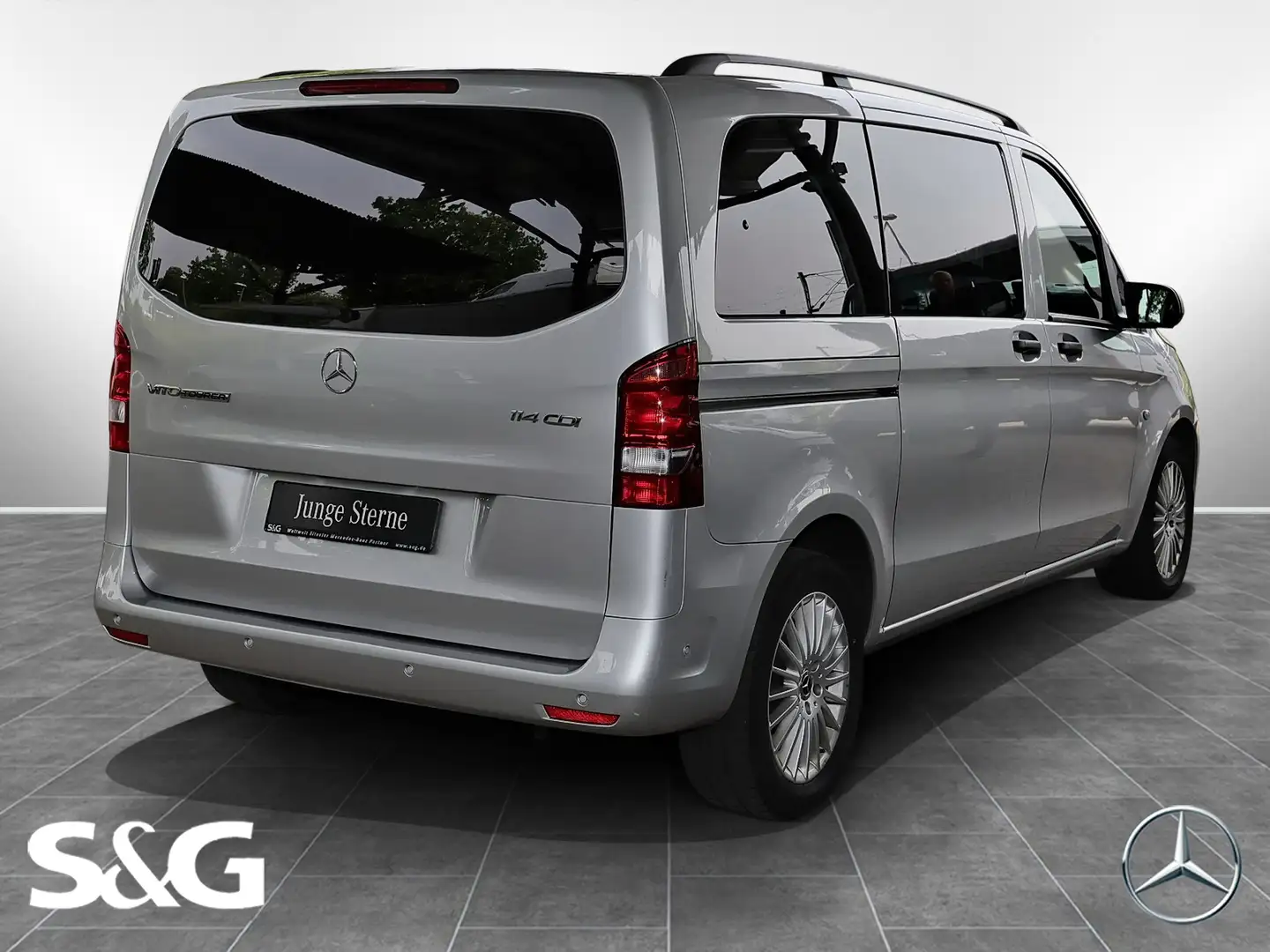 Mercedes-Benz Vito 114 CDI Tourer PRO Kompakt RüKam+Sitzhzg. Srebrny - 2
