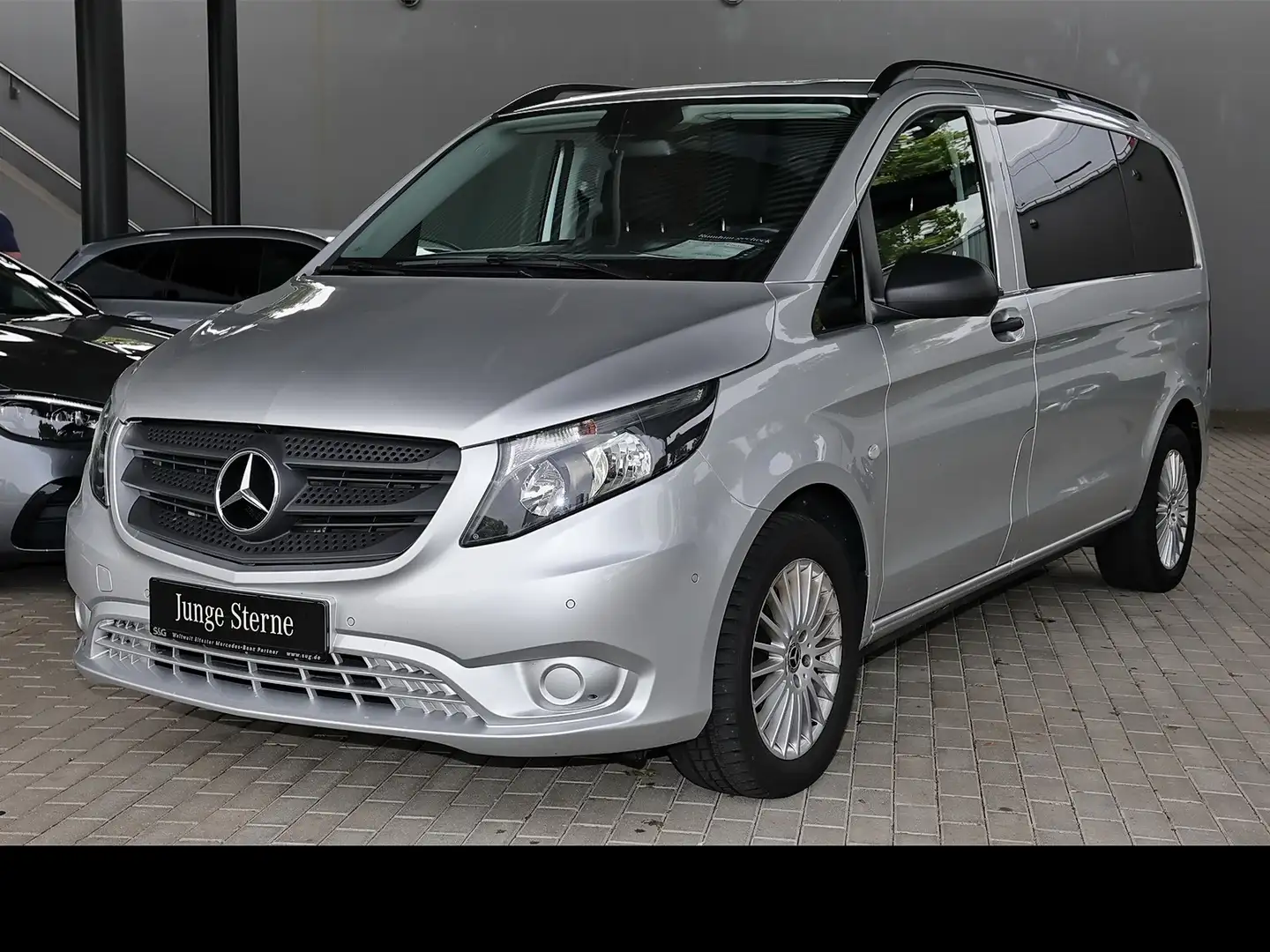 Mercedes-Benz Vito 114 CDI Tourer PRO Kompakt RüKam+Sitzhzg. Silber - 1