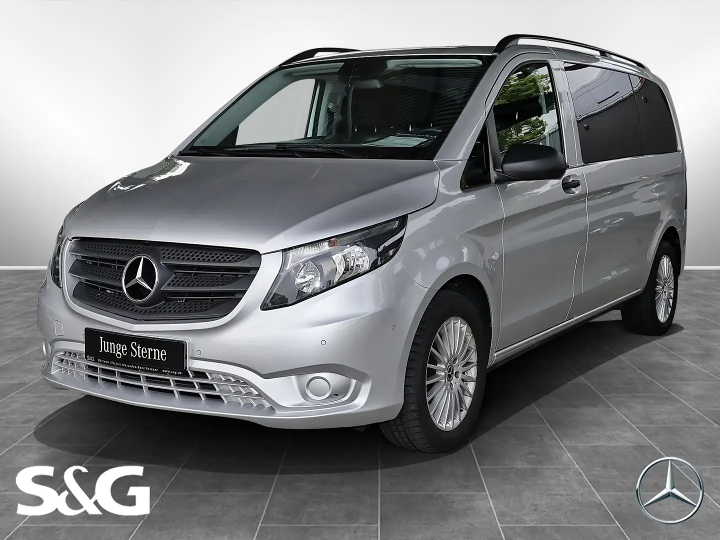 Mercedes-Benz Vito 114 CDI Tourer PRO Kompakt RüKam+Sitzhzg. Srebrny - 1