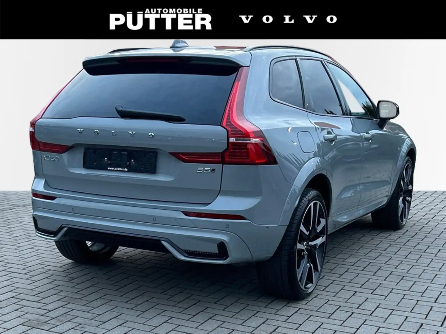 Volvo XC60 B5 Benzin AWD Ultra Dark 22'' AHK 360 Kamera Luft Grau - 2