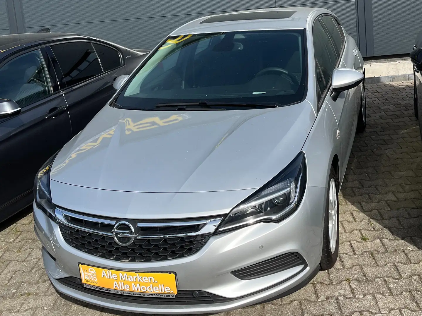 Opel Astra K Silber - 1